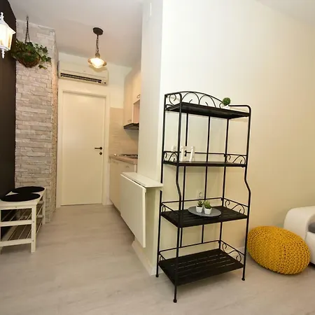 Апартаменты Feral Задар